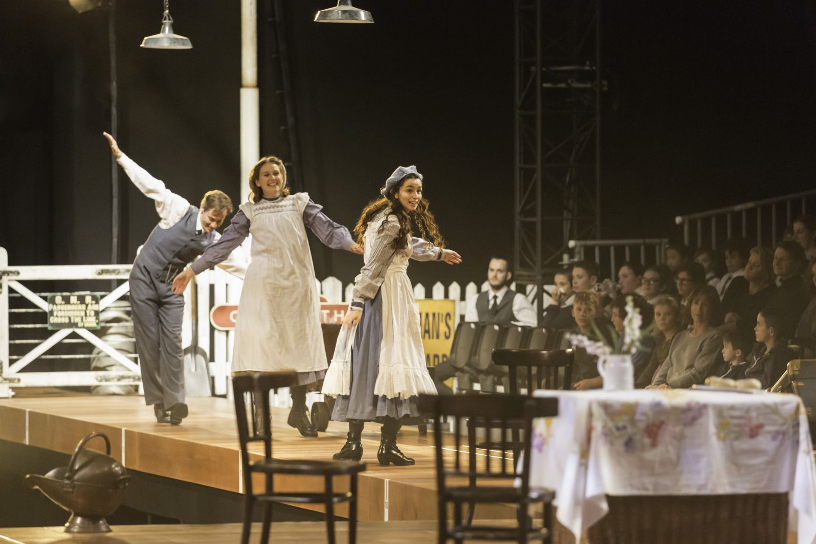 Theatre Review: The Railway Children – Kings Cross Theatre