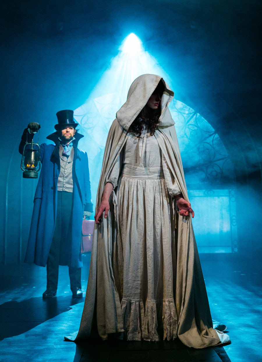 Theatre Review: The Woman in White – Charing Cross Theatre